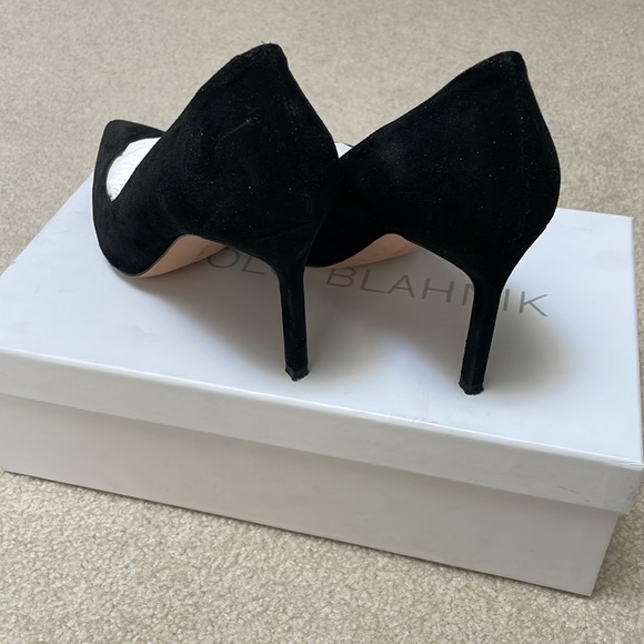 Worn once Manolo Blahnik BB90 suede pumps - Picture 3 of 5